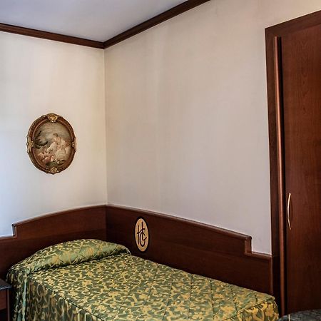 Hotel Garibaldi ميلاتسو المظهر الخارجي الصورة