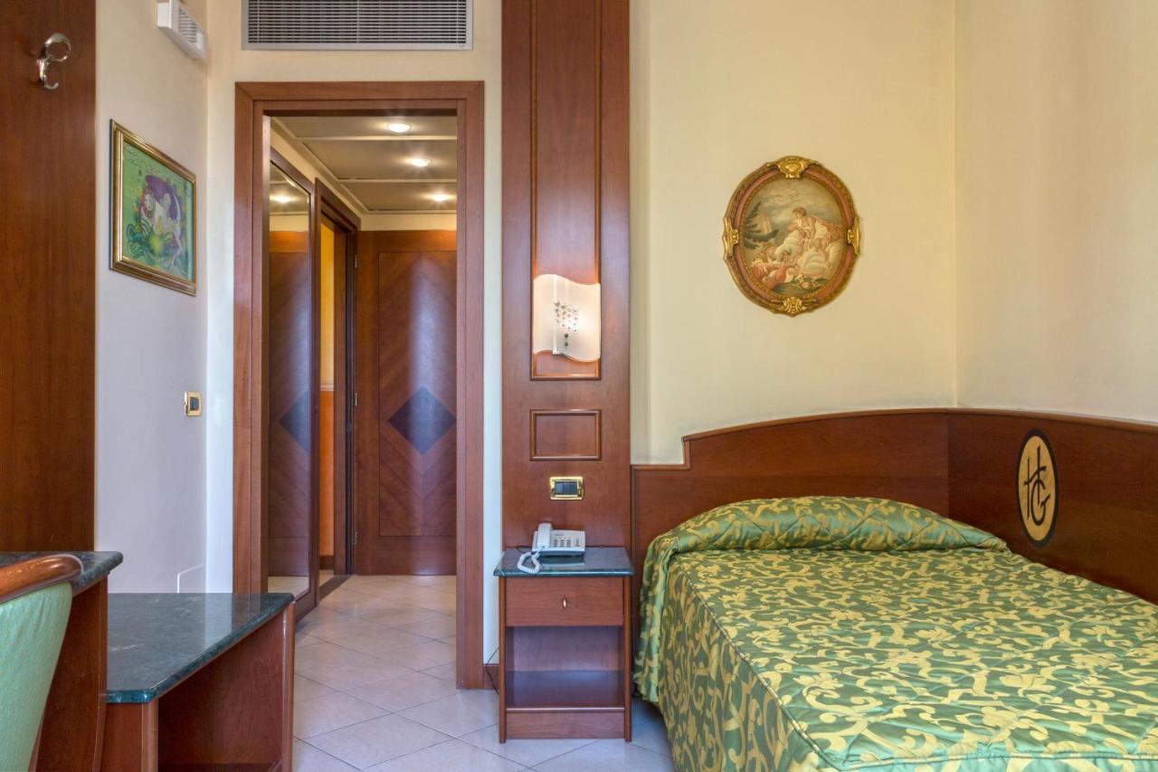 Hotel Garibaldi ميلاتسو المظهر الخارجي الصورة