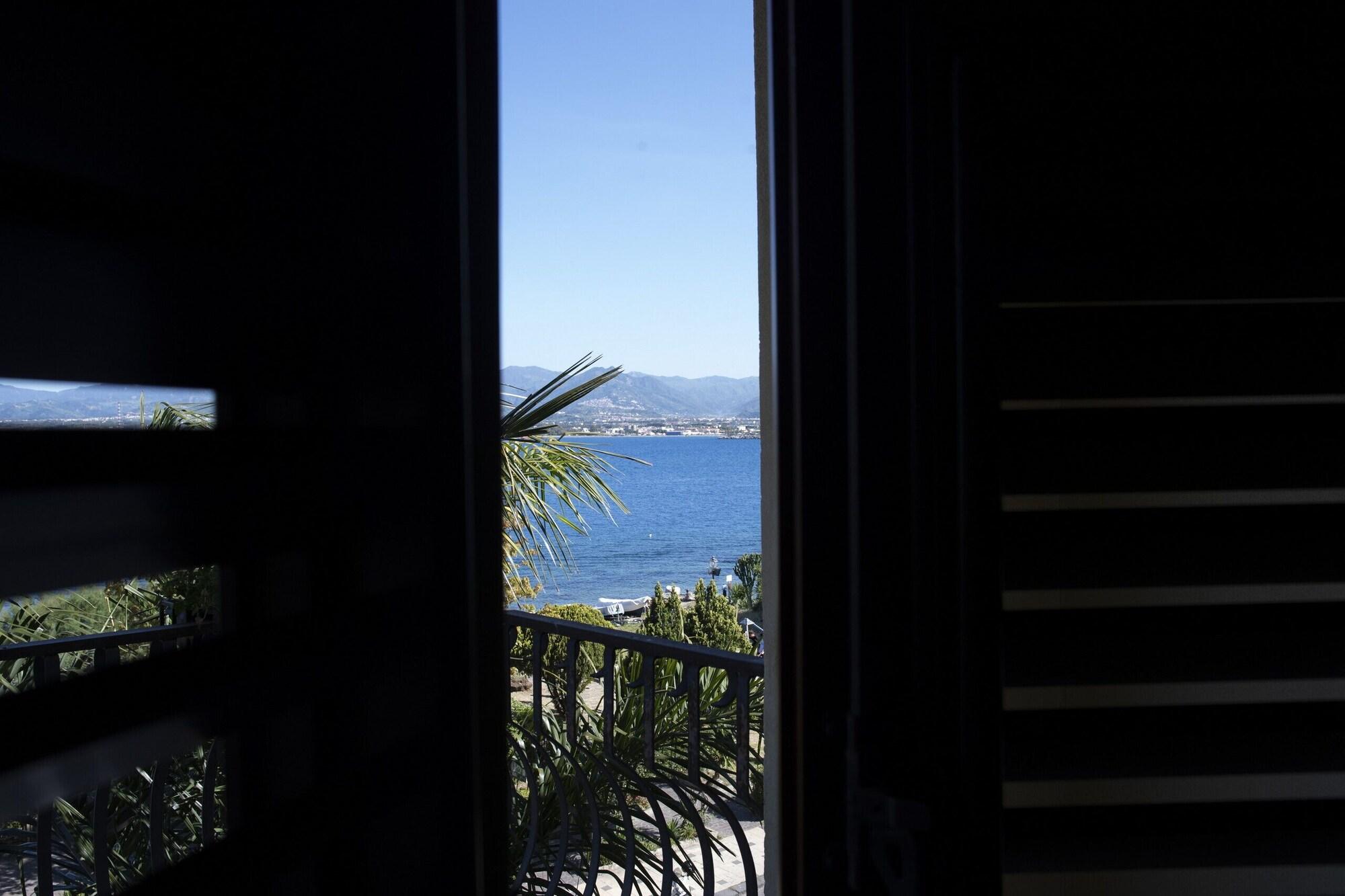 ميلاتسو Hotel Garibaldi المظهر الخارجي الصورة