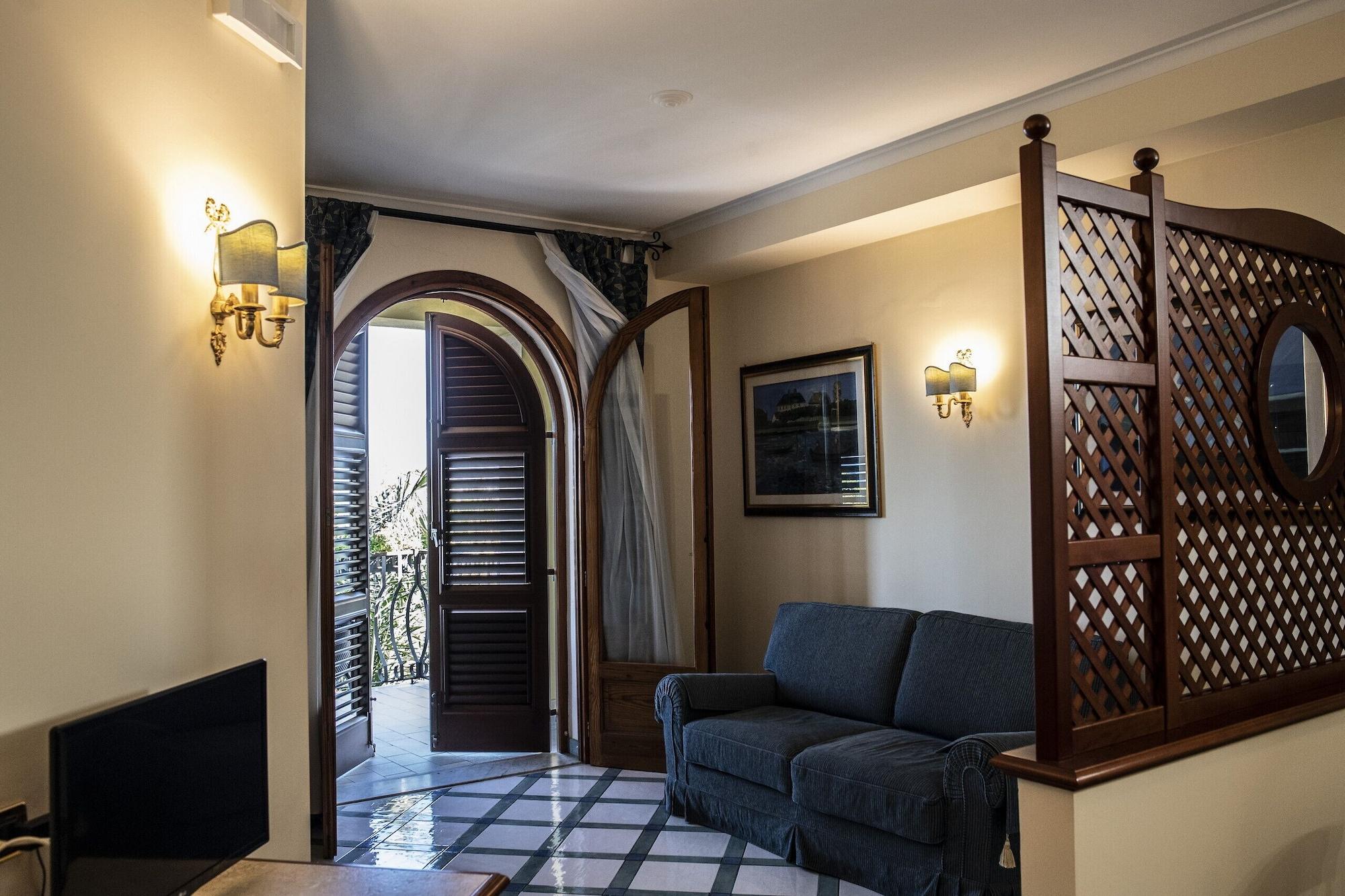 Hotel Garibaldi ميلاتسو المظهر الخارجي الصورة